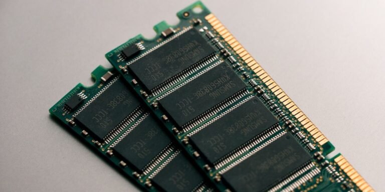 ¿Cuál es la diferencia entre RAM y memoria caché?